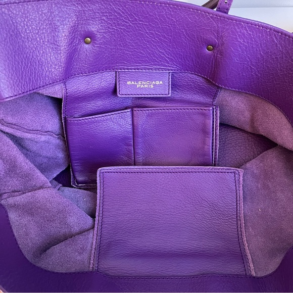VIOLET Balenciaga Papier A4 Tote (Large) in Purple Leather - Picture 6 of 11